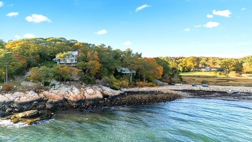 23 Ocean St, Manchester, MA, 01944-1532 | Card Image