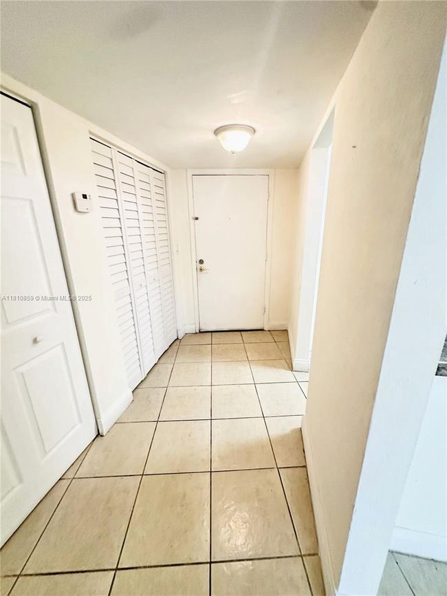 APT-308 - 4205 N University Dr, Condo with 2 bedrooms, 2 bathrooms and null parking in Sunrise FL | Image 17