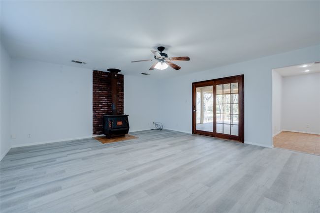 14906 State Highway 78 N, Home with 3 bedrooms, 3 bathrooms and null parking in Blue Ridge TX | Image 8