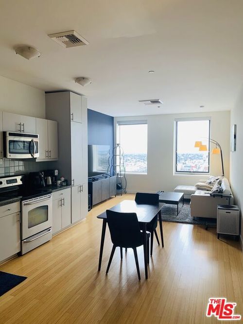 2011-3810 Wilshire Blvd, Los Angeles, CA, 90057-3503 | Card Image