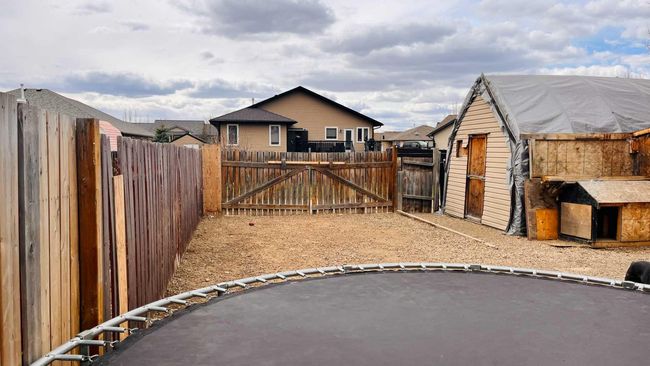 207 4th Street W, House other with 3 bedrooms, 2 bathrooms and 2 parking in Bow Island AB | Image 22