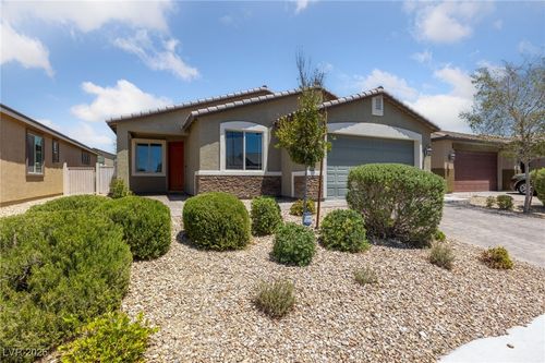 3912 Makushin Bay Ave, North Las Vegas, NV, 89081-6824 | Card Image