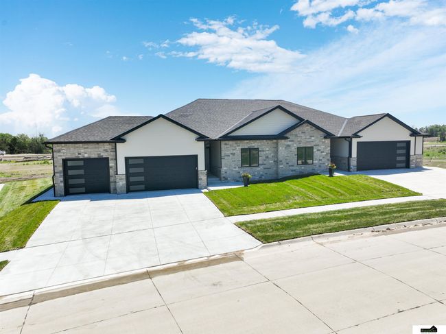 7949 Ponce Dr, Townhouse with 4 bedrooms, 3 bathrooms and 3 parking in Lincoln NE | Image 57