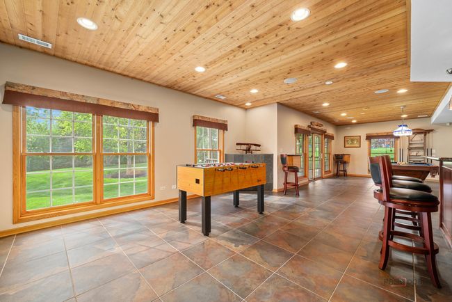 17 Arrowwood Dr, House other with 5 bedrooms, 5 bathrooms and 3 parking in Hawthorn Woods IL | Image 25