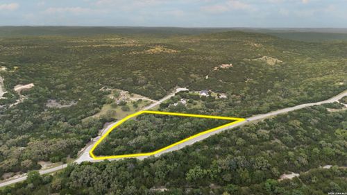138 County Road 2765, Mico, TX, 78056-5433 | Card Image