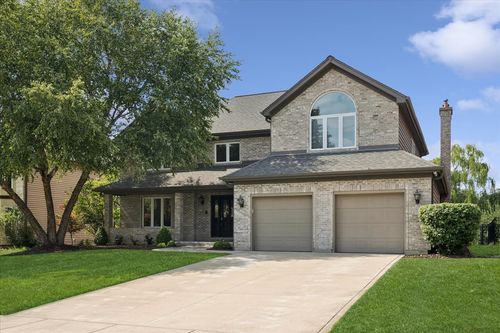 2066 Bunker Cir, Naperville, IL, 60563-1892 | Card Image