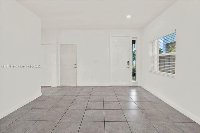 279 Se 31 St Ter, House other with 5 bedrooms, 3 bathrooms and null parking in Homestead FL | Image 12