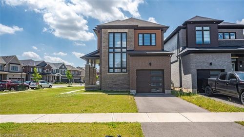 1 Gunn Ave, Brantford, ON, N3T0V3 | Card Image