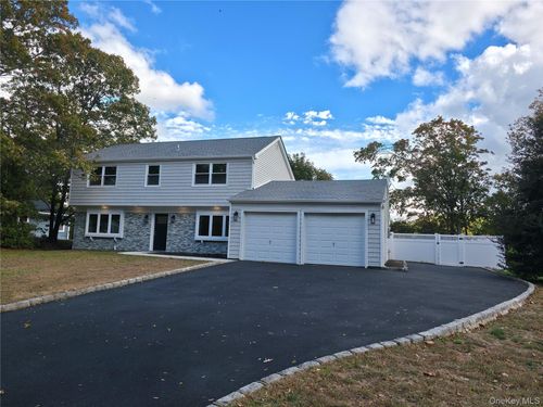 5 Bently Ln, Stony Brook, NY, 11790-2509 | Card Image