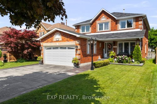 90 Bishop Dr, Barrie, ON, L4N7P4 | Card Image