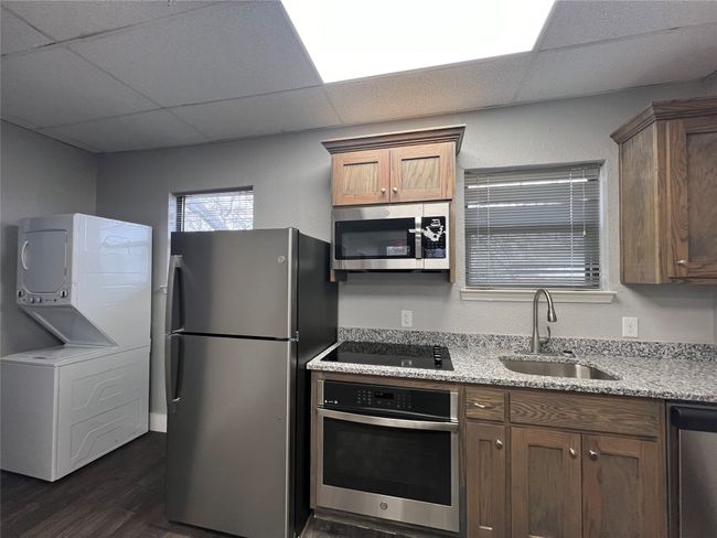 STE-200 - 919 S Carroll Blvd, Condo with 2 bedrooms, 1 bathrooms and null parking in Denton TX | Image 6