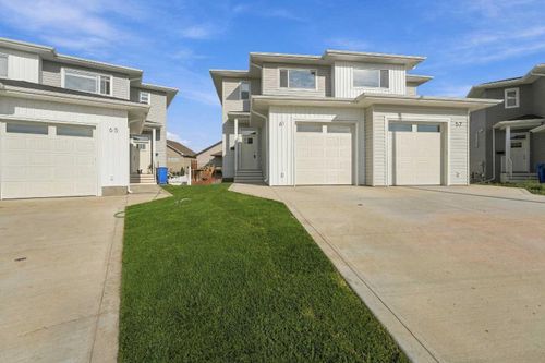 61 Pinnacle Close, Blackfalds, AB, T4M0M3 | Card Image