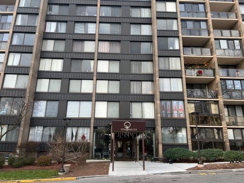 9060 Palisade Ave, North Bergen, NJ, 07047-6137 | Card Image