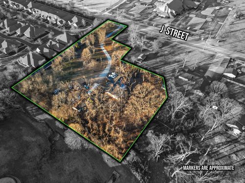 804 Ne J St, Bentonville, AR, 72712-4915 | Card Image
