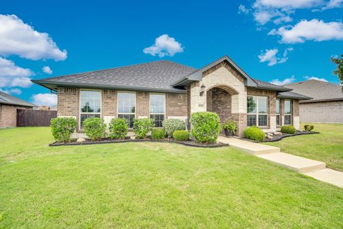 532 Meadowlake Dr, Waxahachie, TX, 75165-1257 | Card Image