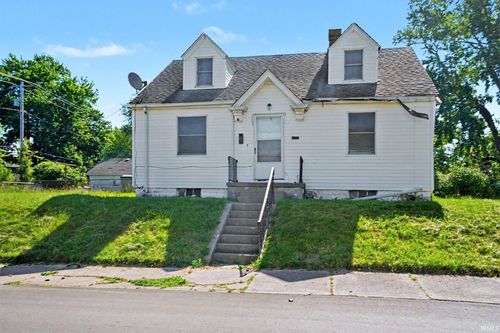 301 Altgeld St, South Bend, IN, 46614-1124 | Card Image