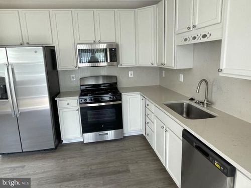 115 Quinton Oaks Cir, STEPHENS CITY, VA, 22655-2394 | Card Image