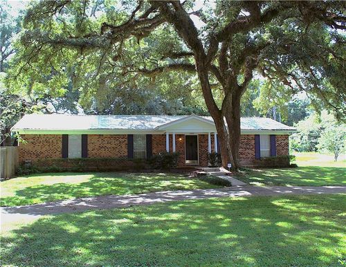 8401 Cindy Lou Dr, Theodore, AL, 36582-4902 | Card Image