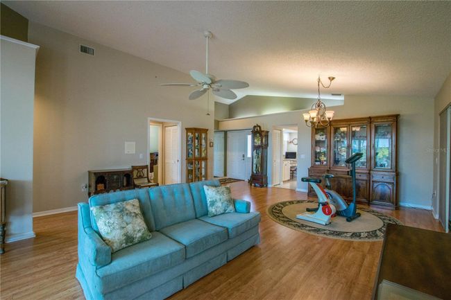 28 - 741 Brightside Crescent Drive, House other with 2 bedrooms, 2 bathrooms and null parking in Venice FL | Image 5