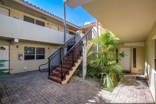 apt-8b-2025 Miami Rd, Fort Lauderdale, FL, 33316-3540 | Card Image