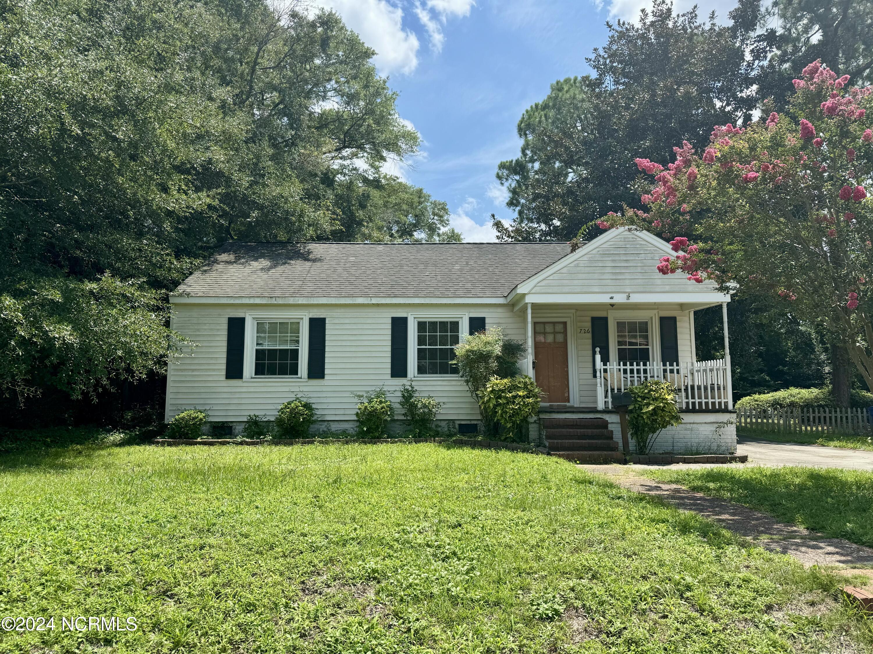 Woodlawn Ave, Wilmington, NC 28401