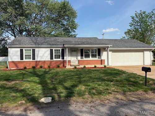 1020 Meadow Lane, St Charles, MO, 63303 | Card Image