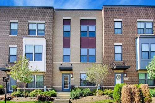 318-318 S Elm St, Mount Prospect, IL, 60056-3369 | Card Image