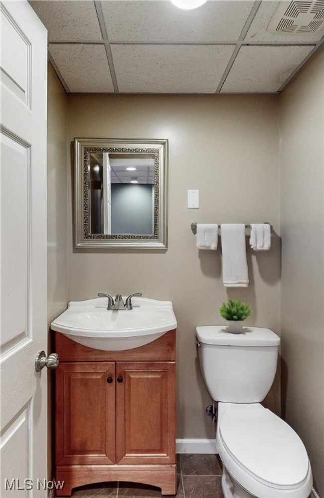 HALF BATHROOM IN LL. | Image 33