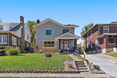 3947 Warwick Ave, Cincinnati, OH, 45229-1318 | Card Image