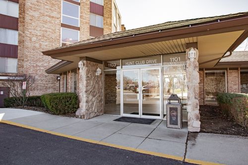 403-1101 S Hunt Club Dr, Mount Prospect, IL, 60056-4272 | Card Image