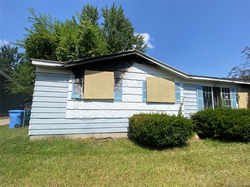 3914 Lauderhill Cir, Lansing, MI, 48911-2526 | Card Image