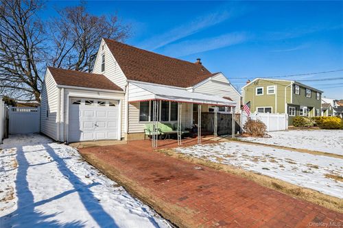 5 Scherer St, Bethpage, NY, 11714-4312 | Card Image