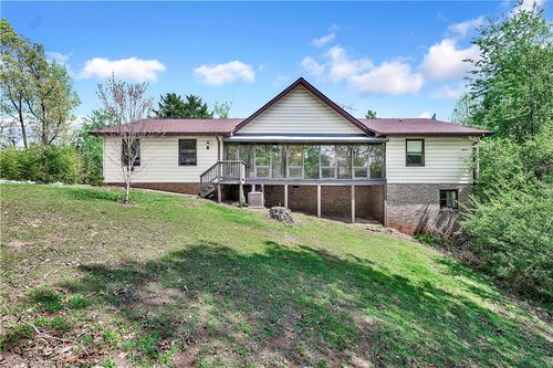 102 Rockingham Rd, Seneca, SC, 29672-7566 | Card Image