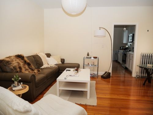 apt-2-10 Beals St, Brookline, MA, 02446-6038 | Card Image