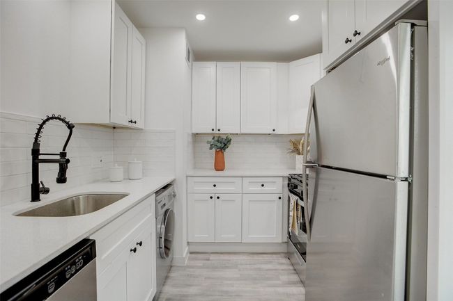 APT-105 - 1200 E 52 Nd St, Condo with 1 bedrooms, 1 bathrooms and 1 parking in Austin TX | Image 6