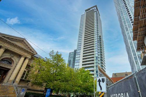 1707-18 Yorkville Ave, Toronto, ON, M4W3Y8 | Card Image