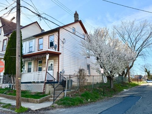 65 Davis St, Phillipsburg, NJ, 08865-2959 | Card Image