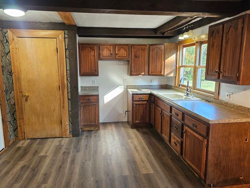 204 S Butler St, Nelson, IL, 61021-8601 | Card Image