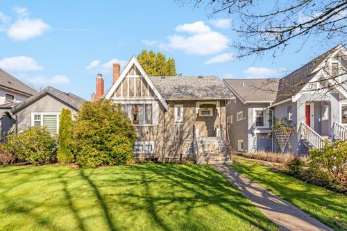 2861 W 15th Avenue, Vancouver, BC, V6K3A1 | Card Image