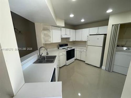 1017h-1017 Washington Cir, Homestead, FL, 33034-7617 | Card Image
