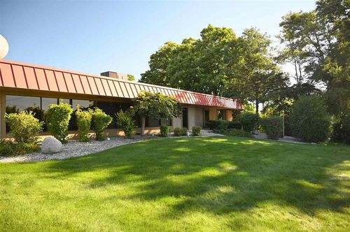 2240 S Airport Rd W, Traverse City, MI, 49684-4716 | Card Image