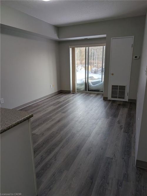 113-736 Old Albert St, Waterloo, ON, N2L6R4 | Card Image