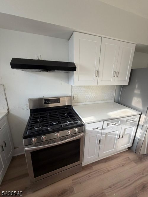 2-89 Oraton St, Newark, NJ, 07104-4107 | Card Image