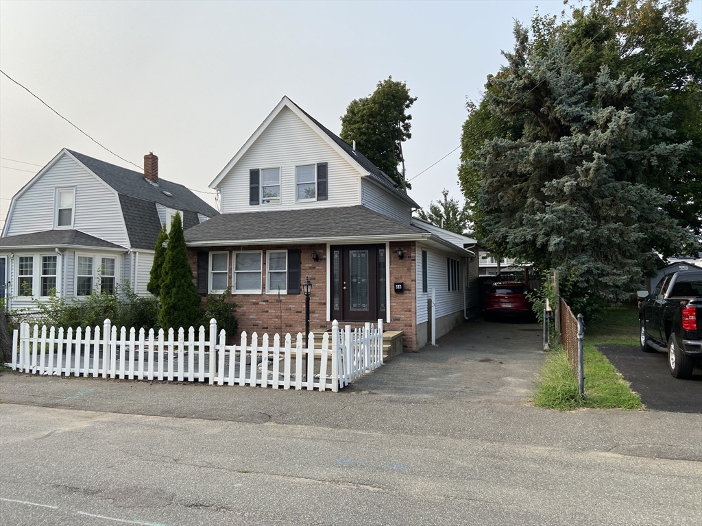 Charles St, Quincy, MA 02169