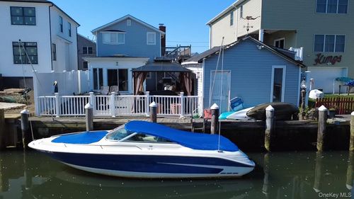2845 Alder Rd, Bellmore, NY, 11710-4700 | Card Image