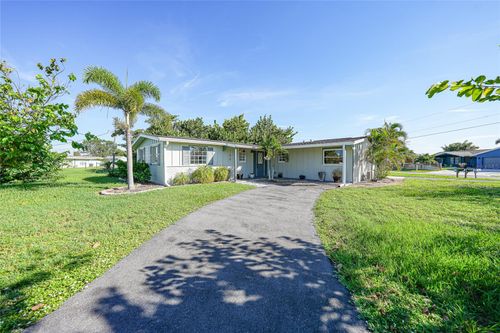 146 Francis Dr Ne, PORT CHARLOTTE, FL, 33952-8146 | Card Image