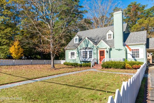 107 W Watson St, Windsor, NC, 27983-1729 | Card Image