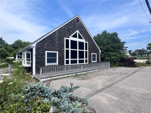 33 Meeting House Ln, Little Compton, RI, 02837-1212 | Card Image