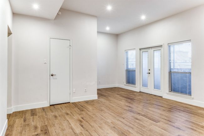 APT-102 - 10403 High Hollows Dr, Condo with 3 bedrooms, 3 bathrooms and null parking in Dallas TX | Image 19