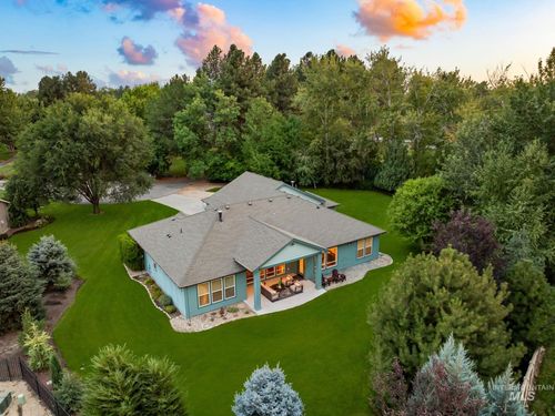 274 E Schmeizer Ln, Boise, ID, 83706-4026 | Card Image